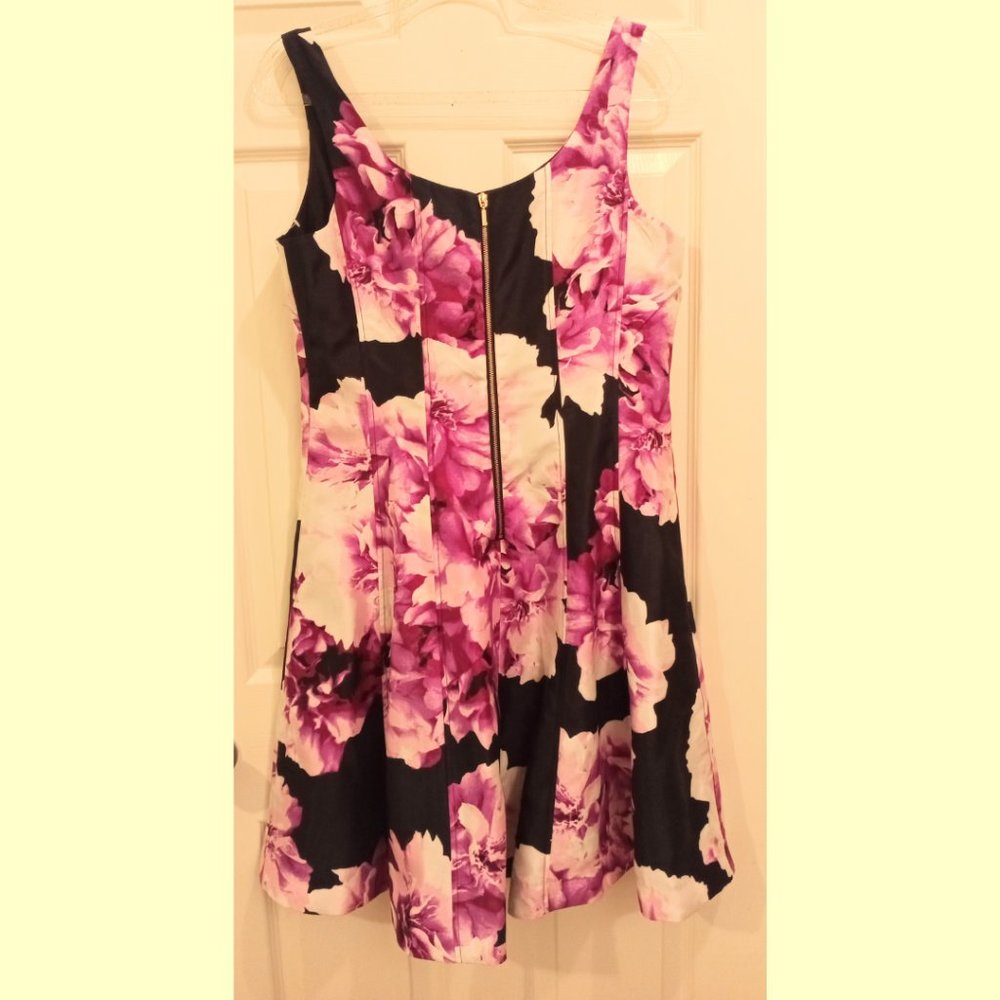 Prissy Floral Print Sleeveless Skater Dress with Back Top Gold Accented Zipper